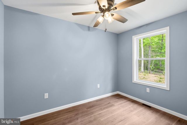 5 PIN OAK LN, Basye, VA 22810