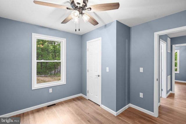 5 PIN OAK LN, Basye, VA 22810
