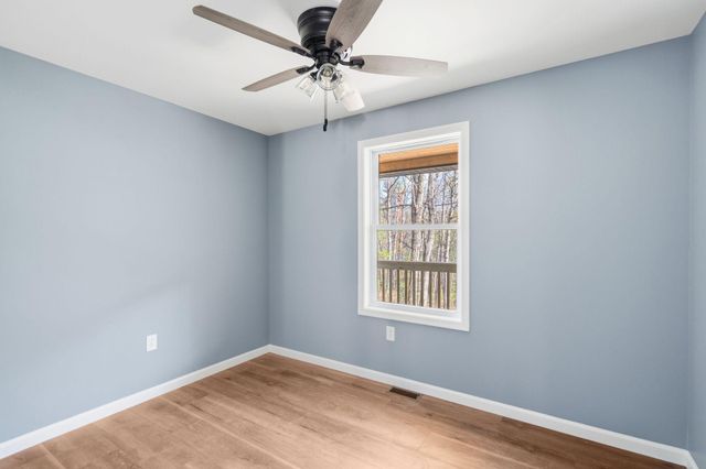 5 PIN OAK LN, Basye, VA 22810