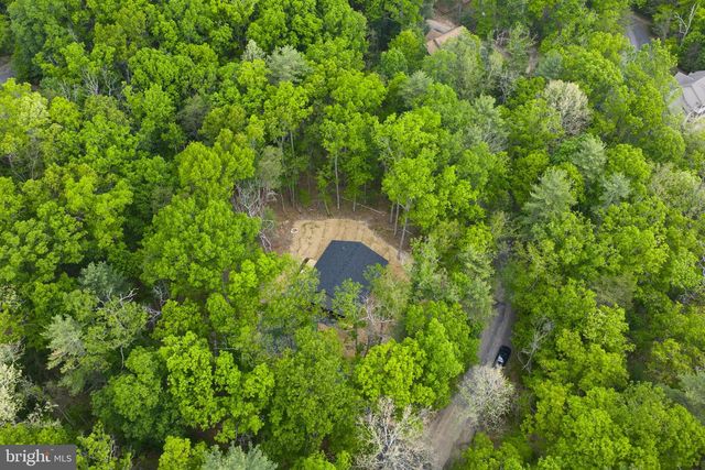 5 PIN OAK LN, Basye, VA 22810