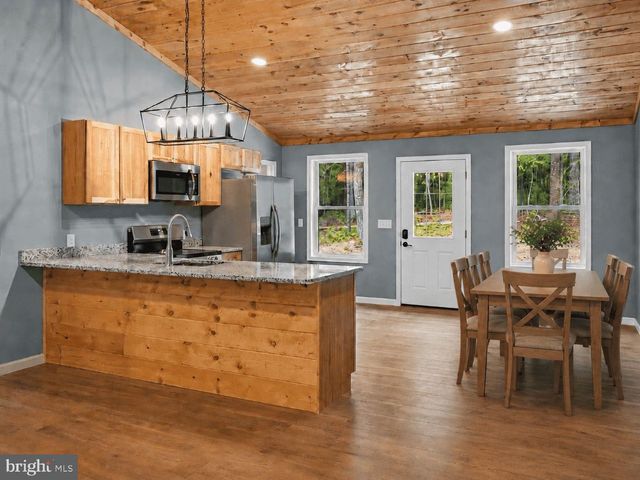 5 PIN OAK LN, Basye, VA 22810