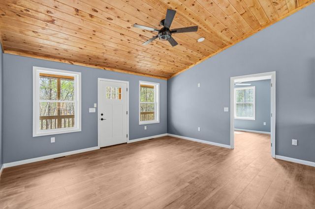 5 PIN OAK LN, Basye, VA 22810