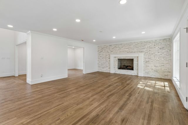 13907 Carillon Drive, Dallas, TX 75240