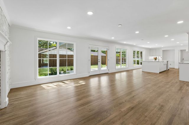 13907 Carillon Drive, Dallas, TX 75240