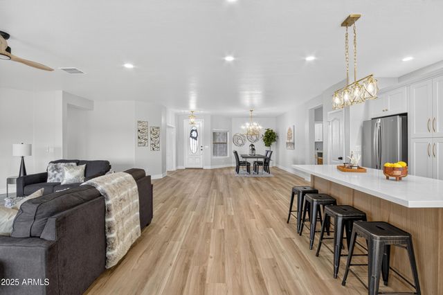 1243 E BARTLETT Way, Chandler, AZ 85249