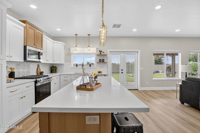 1243 E BARTLETT Way, Chandler, AZ 85249