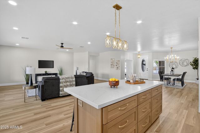 1243 E BARTLETT Way, Chandler, AZ 85249