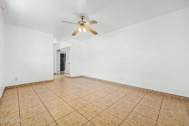 3437 W BELMONT Avenue, Phoenix, AZ 85051