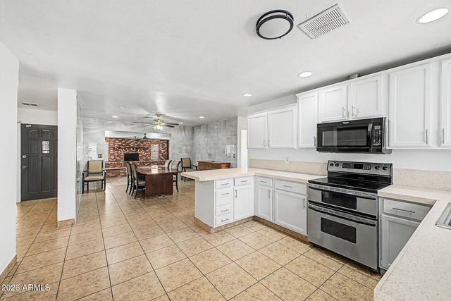 3437 W BELMONT Avenue, Phoenix, AZ 85051