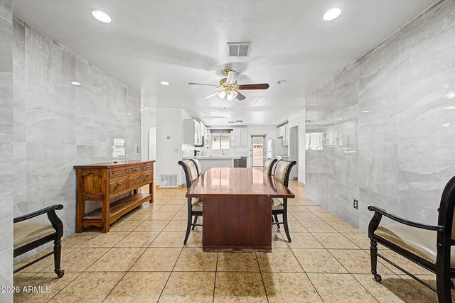 3437 W BELMONT Avenue, Phoenix, AZ 85051