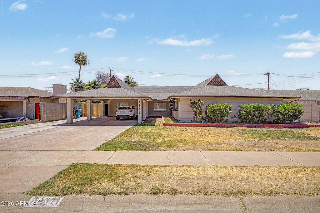 3437 W BELMONT Avenue, Phoenix, AZ 85051
