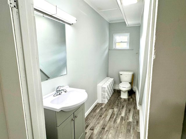 99 Northern Avenue, Newport City, VT 05855