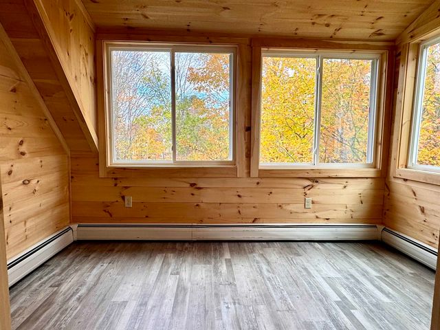 99 Northern Avenue, Newport City, VT 05855