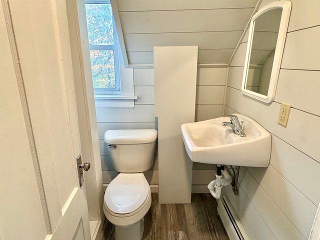 99 Northern Avenue, Newport City, VT 05855