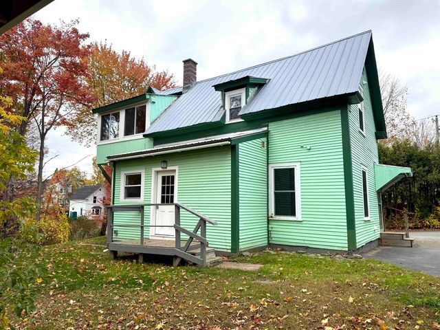 99 Northern Avenue, Newport City, VT 05855