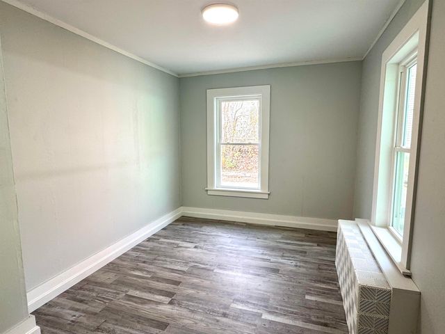 99 Northern Avenue, Newport City, VT 05855