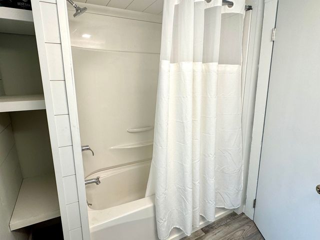 99 Northern Avenue, Newport City, VT 05855