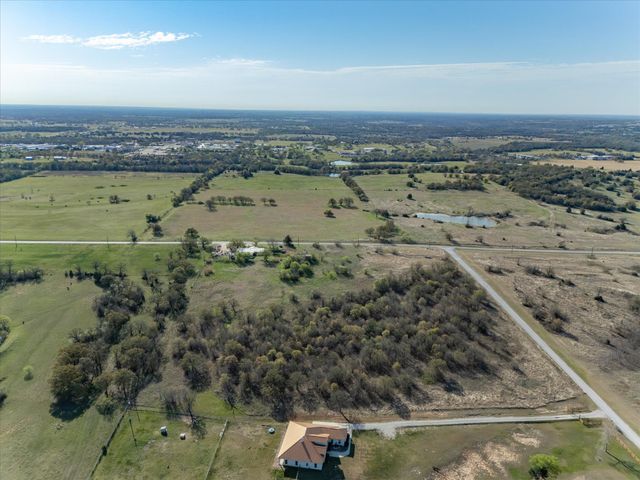 174 Reatta Road, Bowie, TX 76230