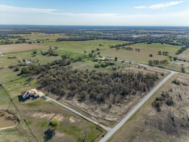 174 Reatta Road, Bowie, TX 76230