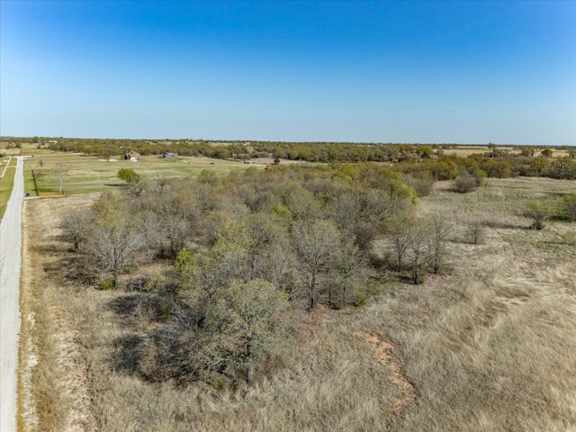 174 Reatta Road, Bowie, TX 76230