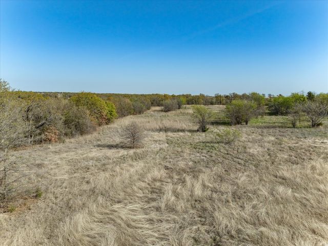 174 Reatta Road, Bowie, TX 76230