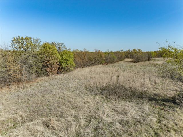 174 Reatta Road, Bowie, TX 76230