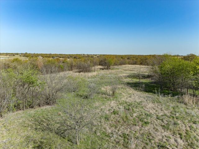 174 Reatta Road, Bowie, TX 76230