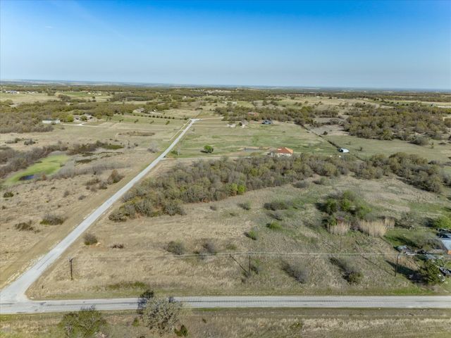 174 Reatta Road, Bowie, TX 76230