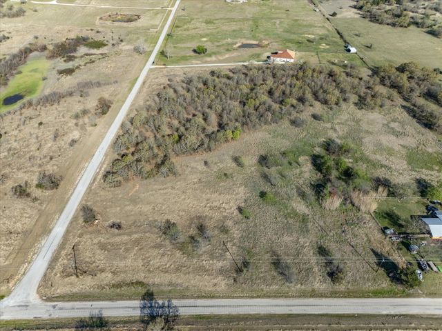 174 Reatta Road, Bowie, TX 76230