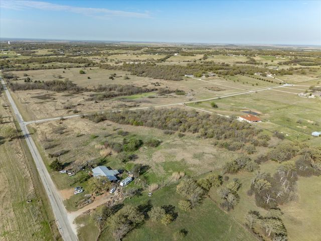 174 Reatta Road, Bowie, TX 76230
