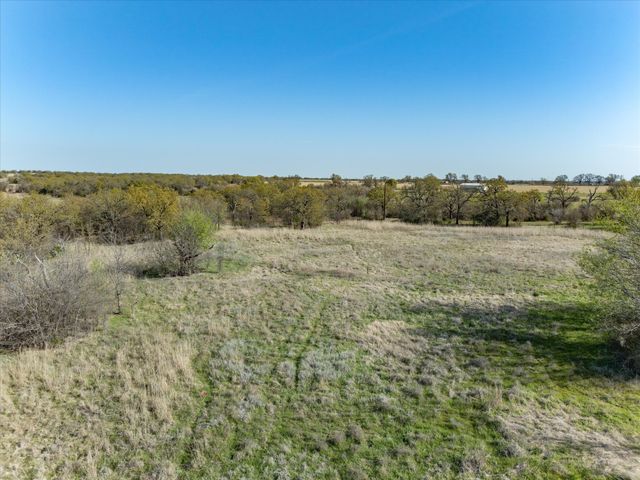 174 Reatta Road, Bowie, TX 76230