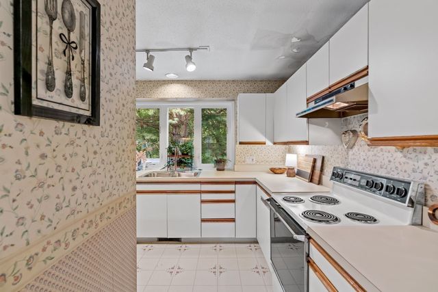 101 South Ave 1004, Attleboro, MA 02703