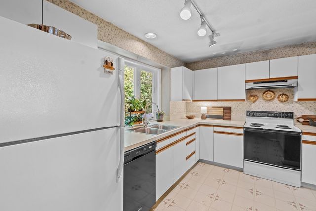 101 South Ave 1004, Attleboro, MA 02703
