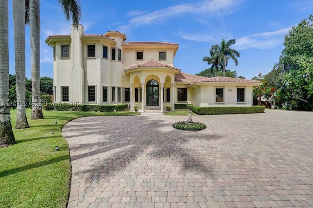 3311 SW 118th Ter, Davie, FL 33330