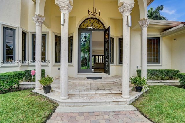3311 SW 118th Ter, Davie, FL 33330