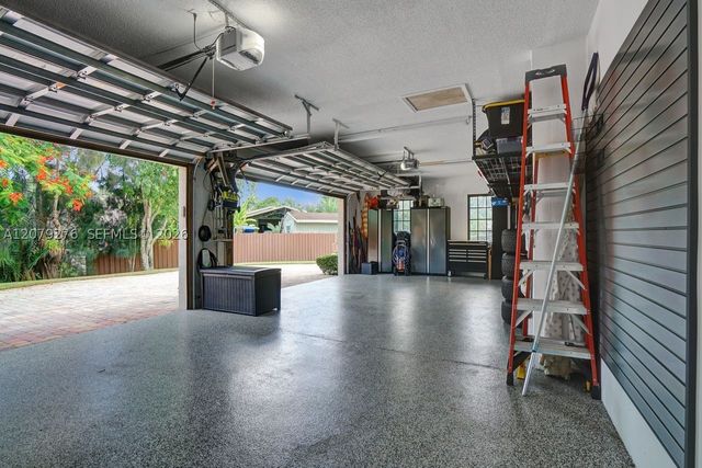 3311 SW 118th Ter, Davie, FL 33330