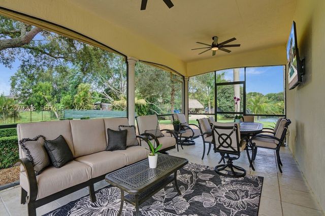 3311 SW 118th Ter, Davie, FL 33330