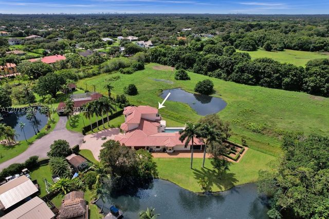 3311 SW 118th Ter, Davie, FL 33330