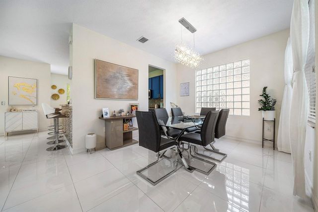 8203 Half Dome Court, Boynton Beach, FL 33473