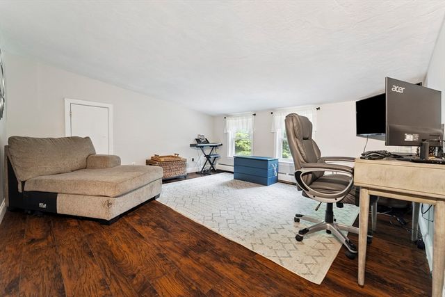 57 Sassawanna Rd, Rutland, MA 01543