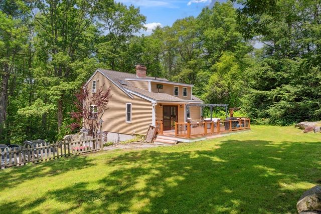 57 Sassawanna Rd, Rutland, MA 01543