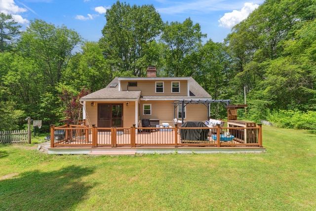 57 Sassawanna Rd, Rutland, MA 01543