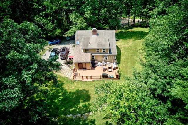 57 Sassawanna Rd, Rutland, MA 01543