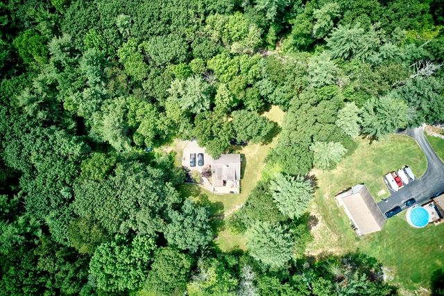 57 Sassawanna Rd, Rutland, MA 01543