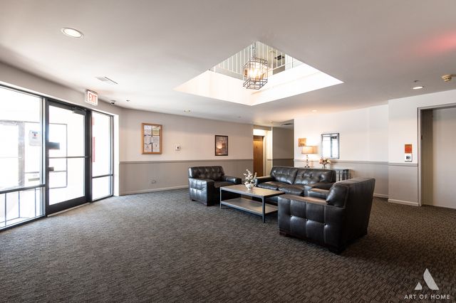 805 Leicester Road 320, Elk Grove Village, IL 60007