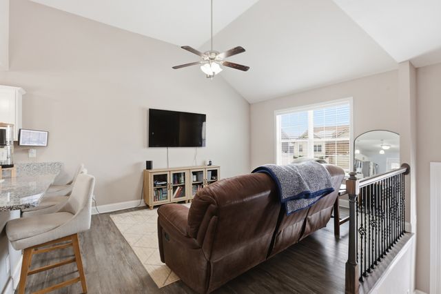 1148 Racker Dr, Clarksville, TN 37043