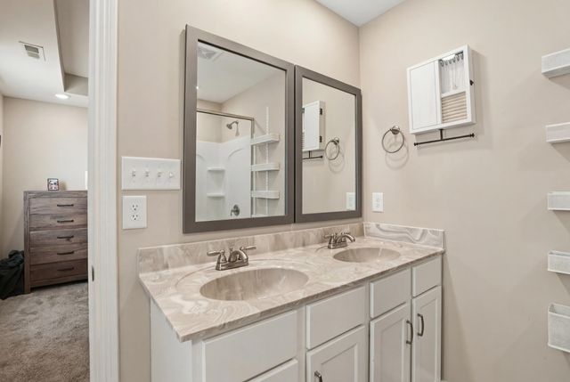 1148 Racker Dr, Clarksville, TN 37043