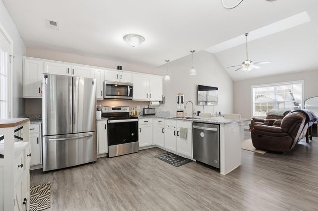 1148 Racker Dr, Clarksville, TN 37043