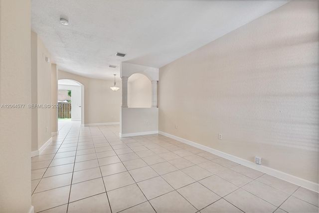 1427 SE 25th Ave, Homestead, FL 33035