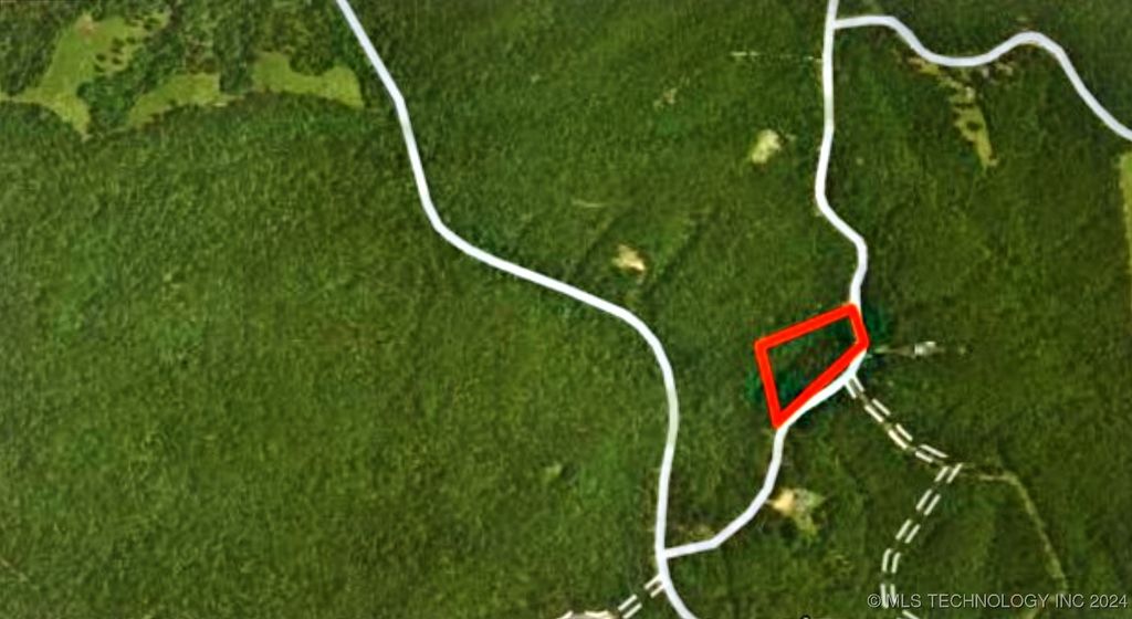 44 Stompground Road, Proctor, OK 74457